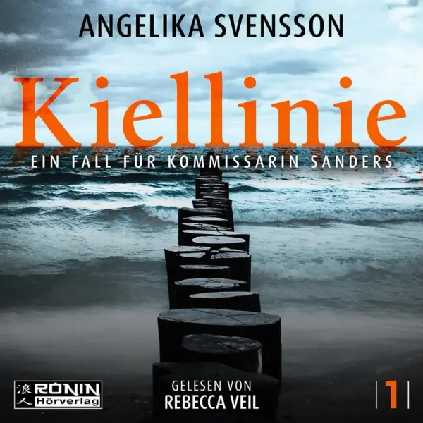 Hörbuchcover Kiellinie von Angelika Svensson, Lesung von Rebecca Veil, mit stürmischem Meer und Holzpfad.